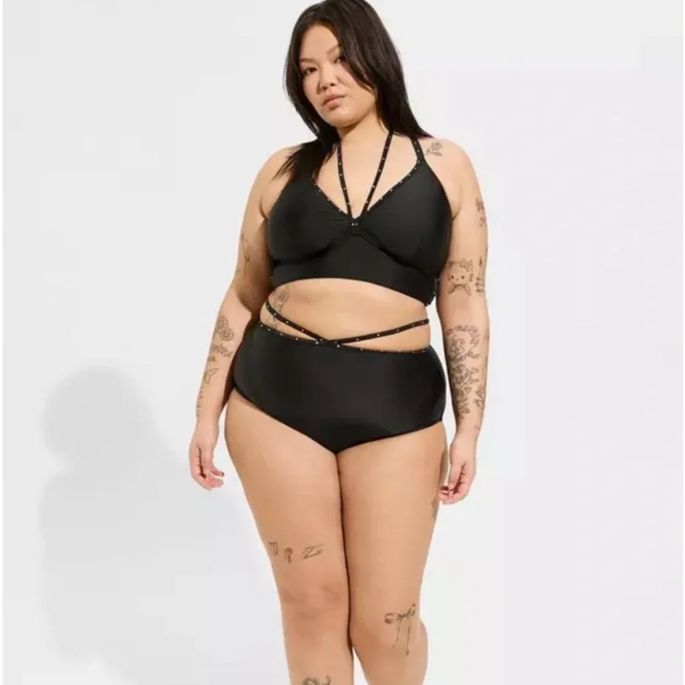 New! Set! Torrid sz 2 Strappy Rhinestone Bathing Swim‎ Suit 2X - Picture 2 of 4